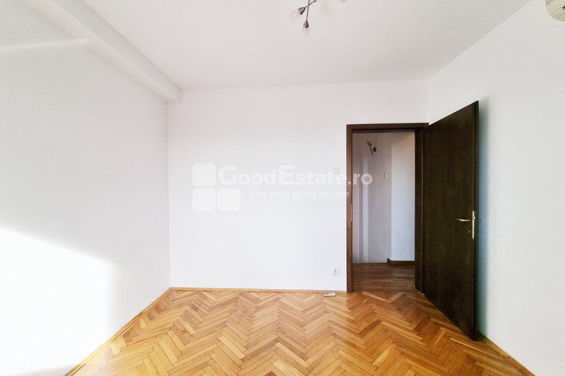 Piata Unirii 12, Fantani, Centrul Civic, Mitropolie, Palatul Parlamentului