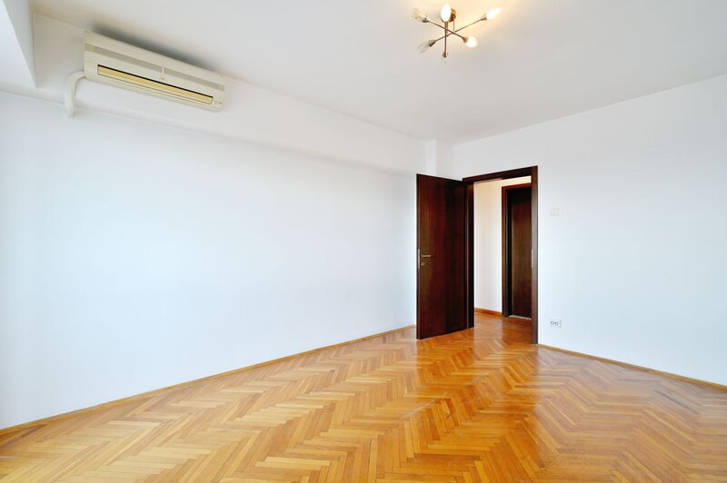 Piata Unirii 12, Fantani, Centrul Civic, Mitropolie, Palatul Parlamentului